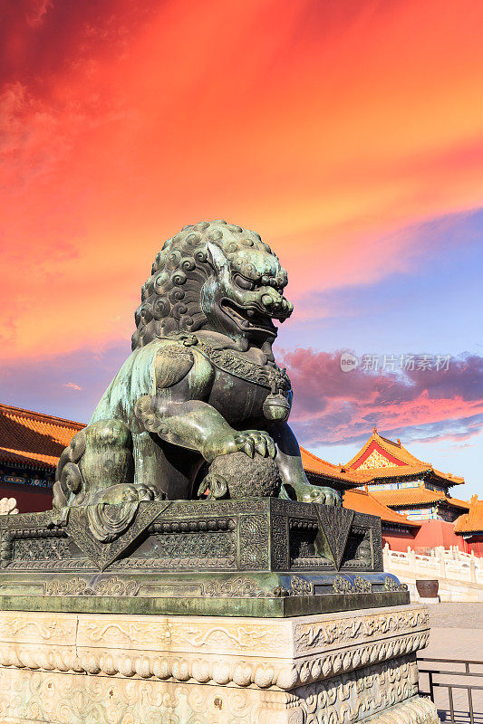 北京紫禁城的铜狮，中国的象征