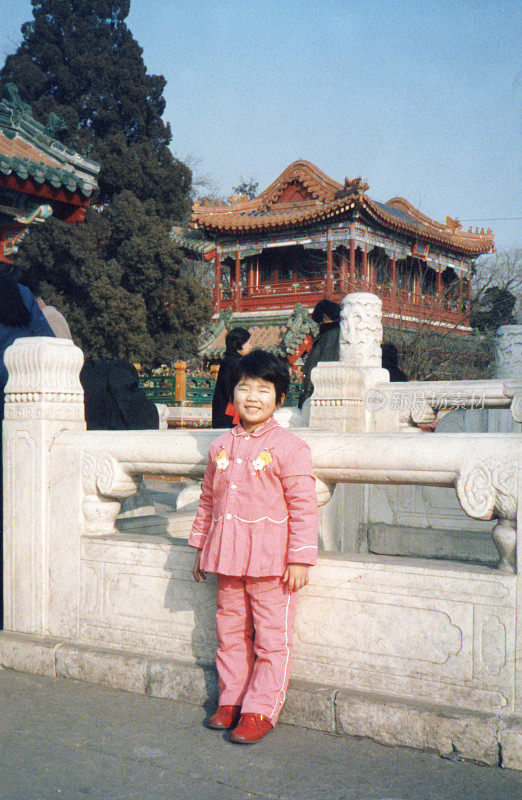 20世纪80年代中国小女孩的真实生活照片