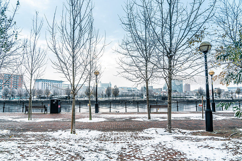 英国曼彻斯特12月下雪