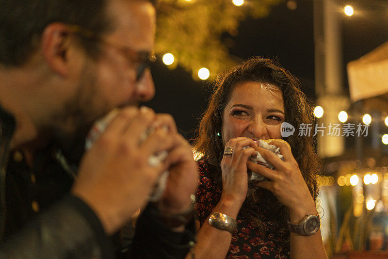 小食品企业的顾客喜欢美味的快餐