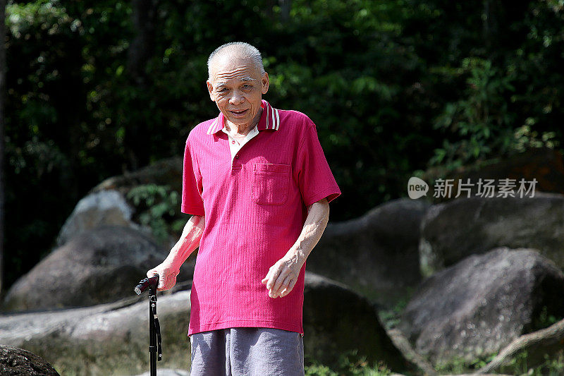 亚洲老年男性生活方式