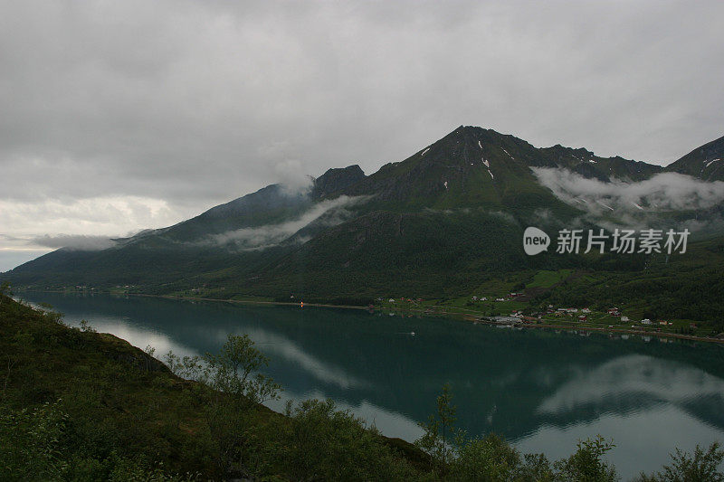 挪威峡湾景观北部自然荒野