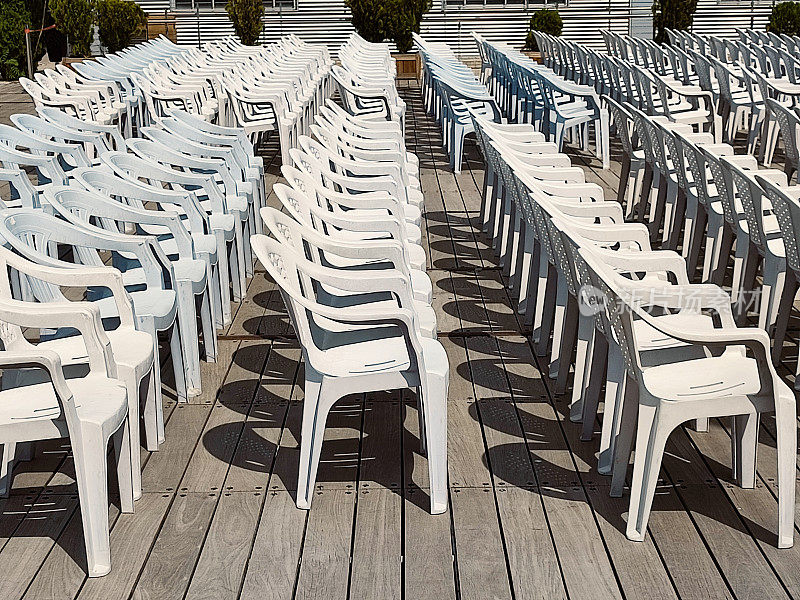 土耳其安卡拉露天电影院座位的塑料椅