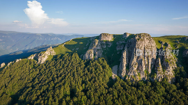 美丽的山景