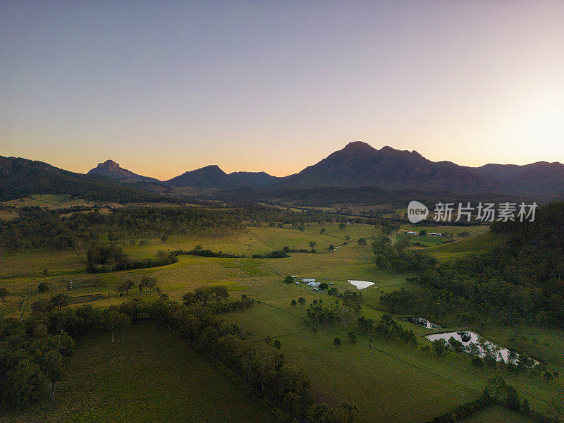 澳大利亚昆士兰州风景圈巴尼山的起伏景观