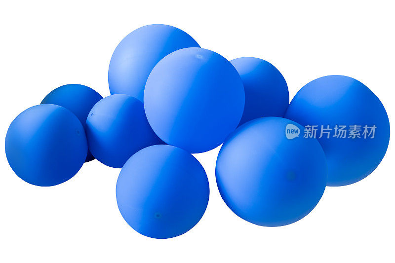 白色背景上的一堆蓝色气球。这些气球都是深浅不一的蓝色。