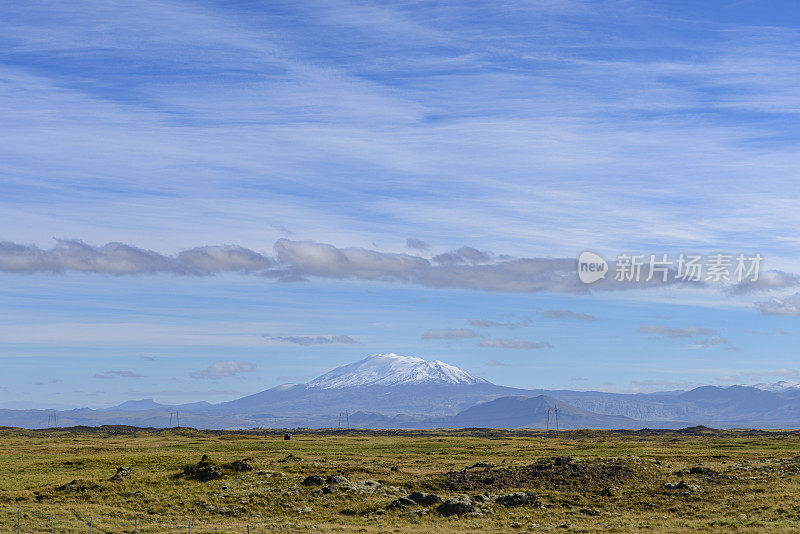 从冰岛Markarfljót山谷俯瞰Hekla火山的雪山全景