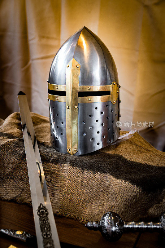 十字军盔甲的头盔。