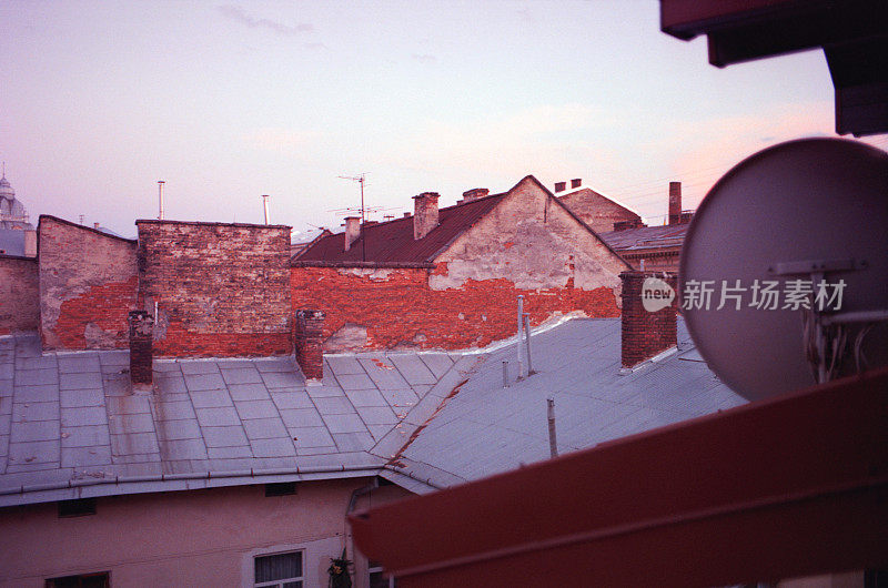 在利沃夫市的屋顶视图。