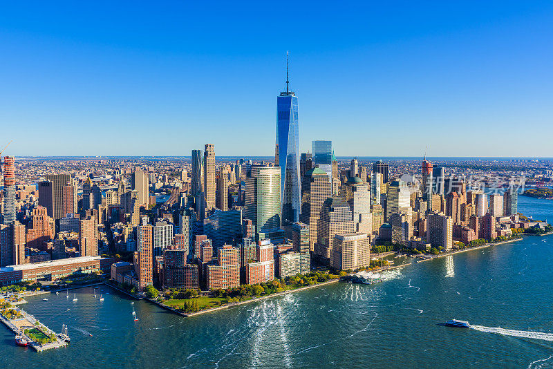 纽约市中心曼哈顿天际线鸟瞰图，自由塔