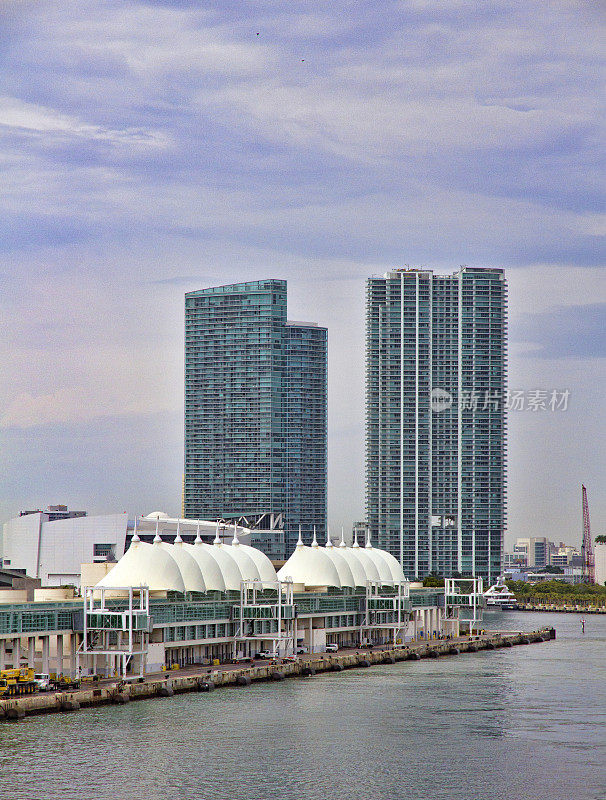 迈阿密港邮轮码头与城市景观