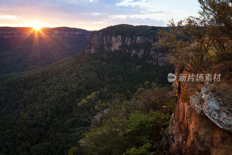 令人惊叹的澳大利亚蓝山日落