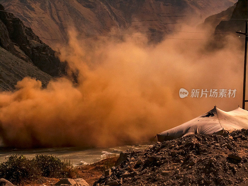 道路建设中爆破爆破