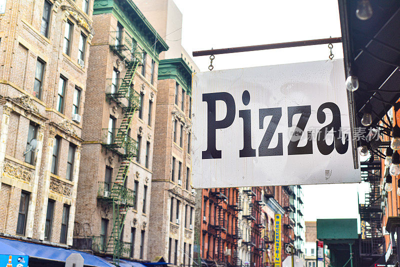 纽约披萨店的招牌