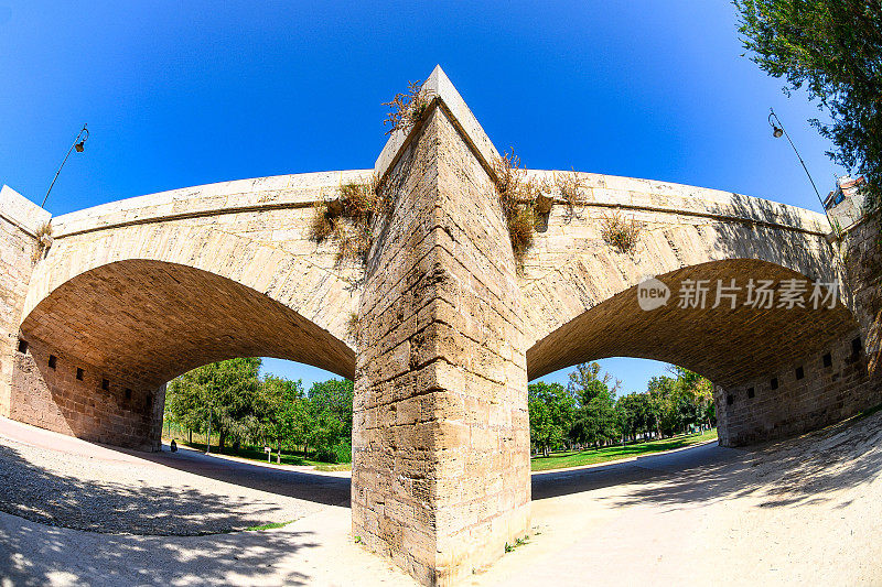 西班牙瓦伦西亚的塞拉诺斯桥