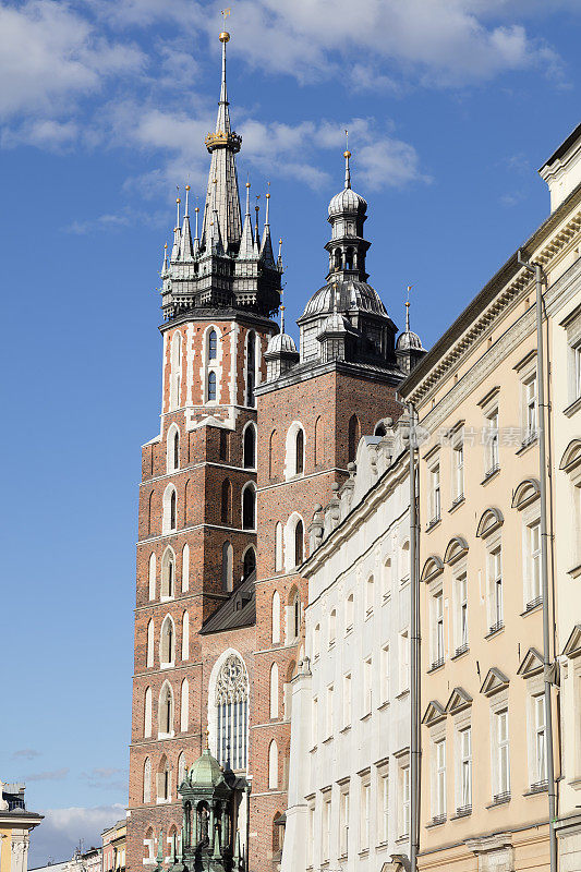 波兰克拉科夫的圣玛丽教堂和公寓