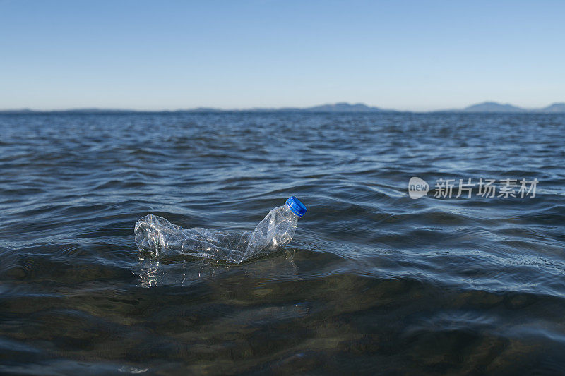 这只是我们忽视了被塑料污染覆盖的海洋、海洋和海滩背后丑陋真相的一小部分。