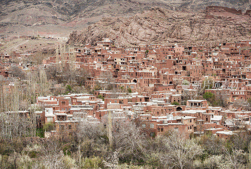 伊朗美丽的红山村Abyaneh