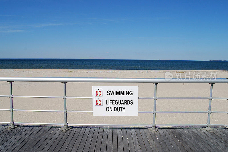 禁止游泳或救生员值班