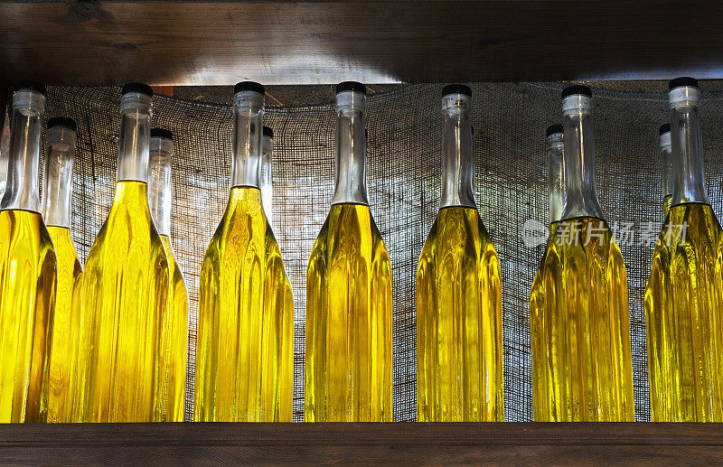 瓶装天然橄榄油