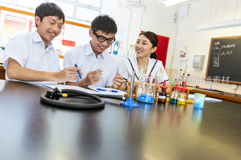 中国香港“学校科学计划”的学生