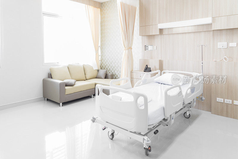 病房配有病床和舒适的医疗设备