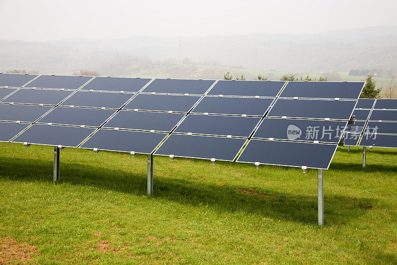农村的太阳能农场