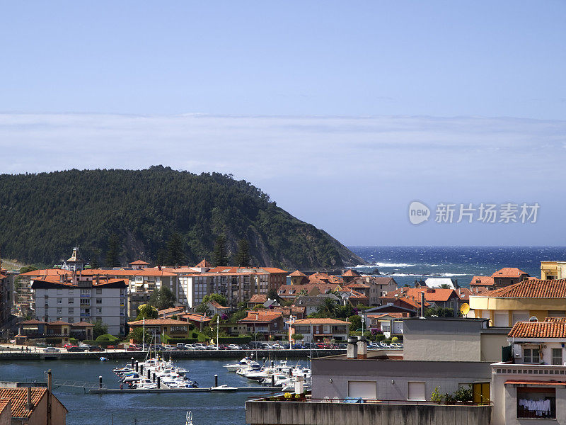 海景与顶天建筑