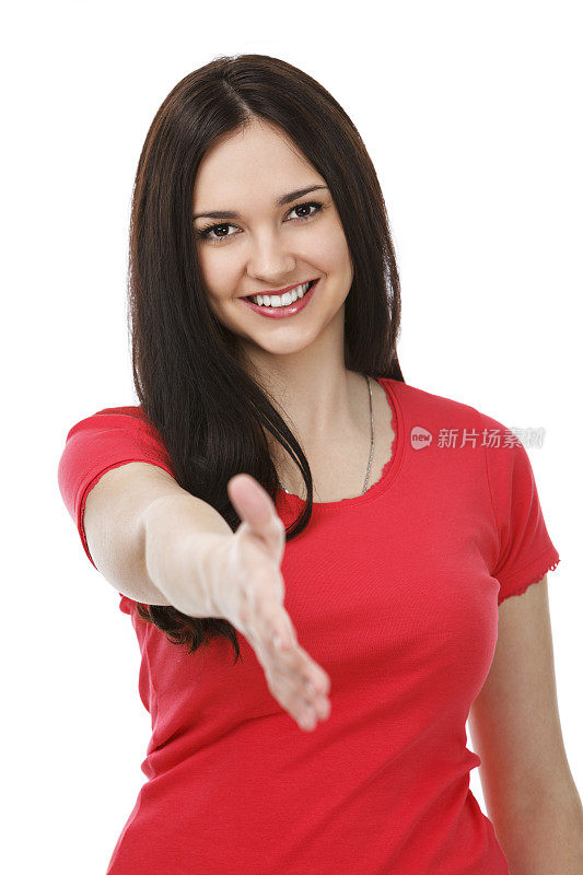 快乐的，年轻的女人提供一个欢迎的握手