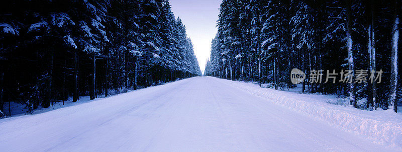 冬季公路全景