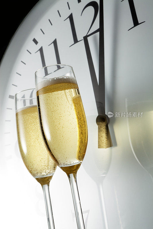 饮料蒸馏:香槟和新年