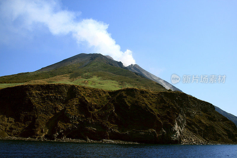风成火山群岛上的斯特龙博利火山