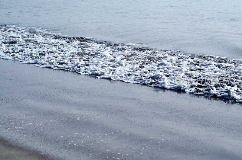 夏日的海浪