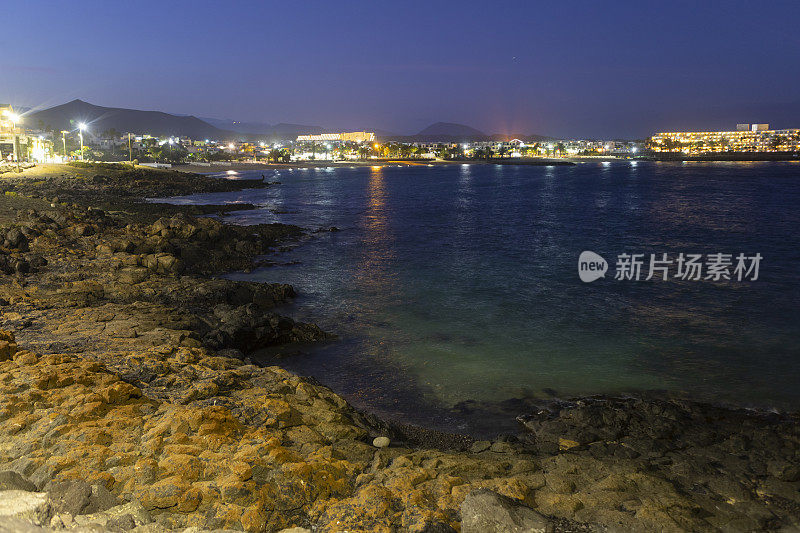科斯塔·泰吉斯主要海滩夜间拍摄-兰萨罗特