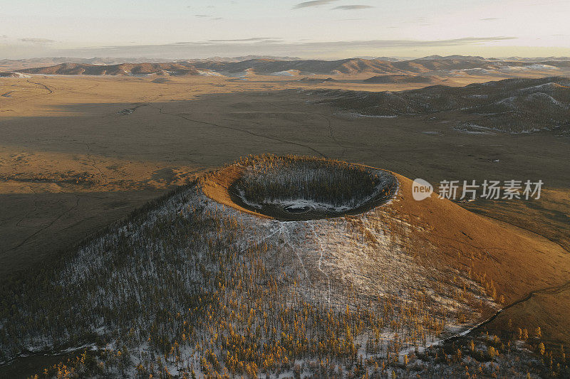 鸟瞰图的火山在蒙古
