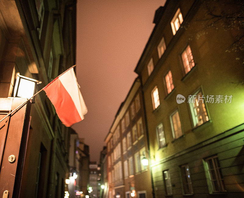 华沙在晚上