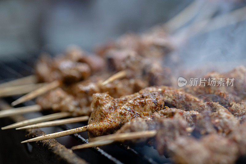 辣的烤肉串