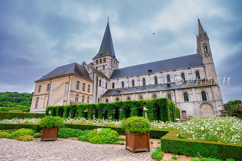 法国鲁昂的圣乔治德波舍维尔修道院。