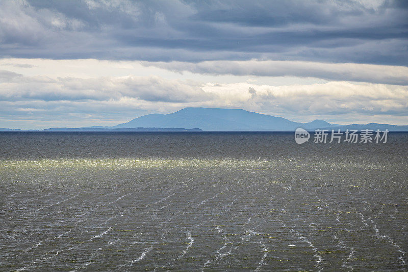 格鲁吉亚海峡