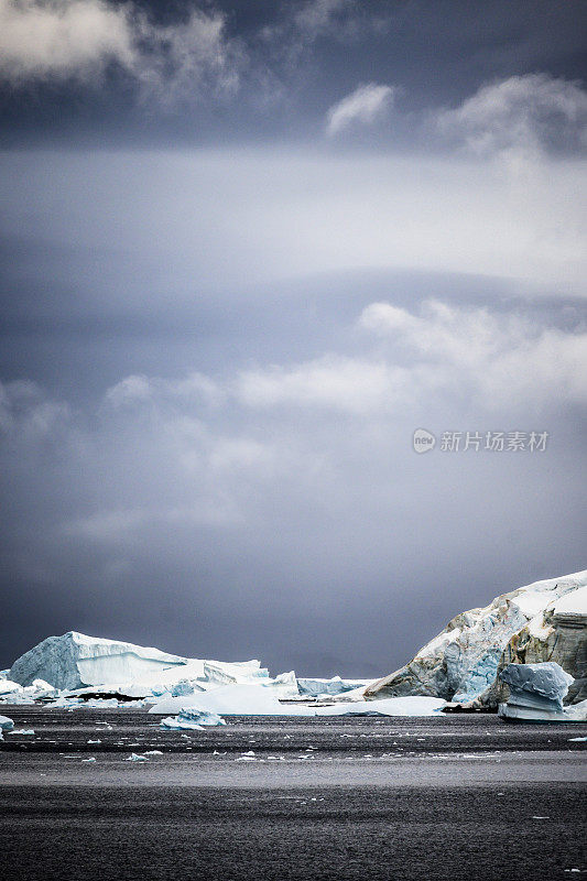 南极洲的冰川和裂冰