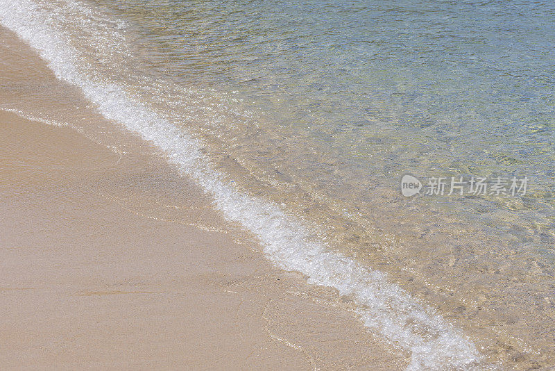 科西嘉岛沿岸拉维奇岛沿岸的海水