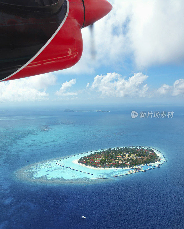 从飞机上看到的马尔代夫岛