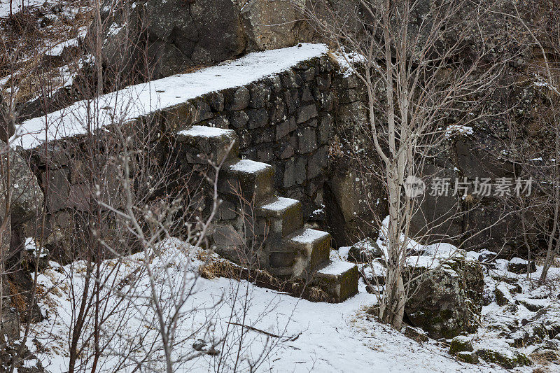 冰岛雷克雅未克Öskjuhlíð山上的第二次世界大战军用地堡