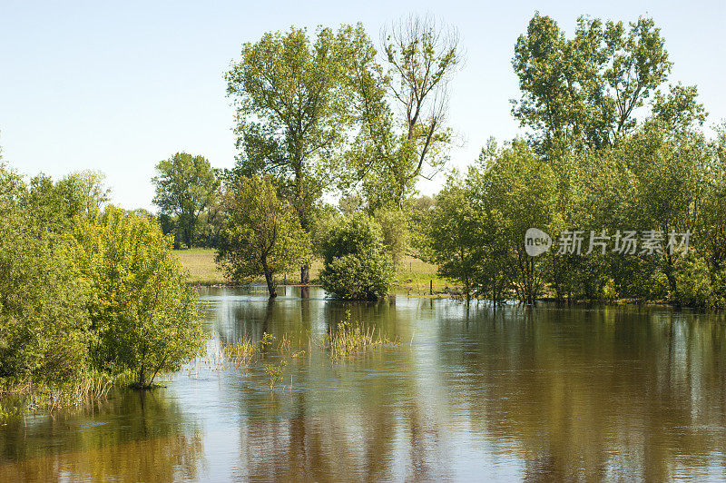 波兰Ponidzie地区正在发生洪水