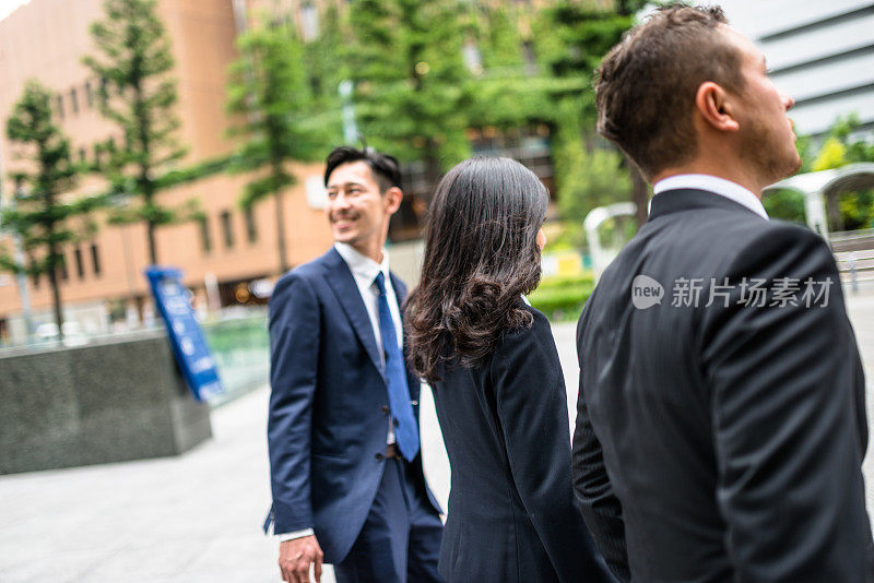 大阪街头的日本商人