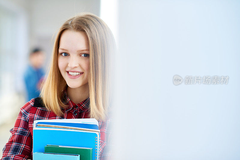 漂亮的女大学生