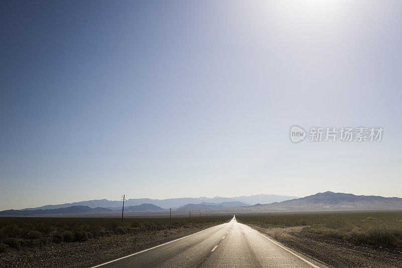 穿越沙漠的道路