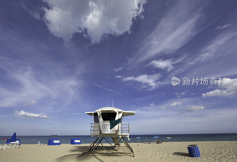 夏天在海滩玩