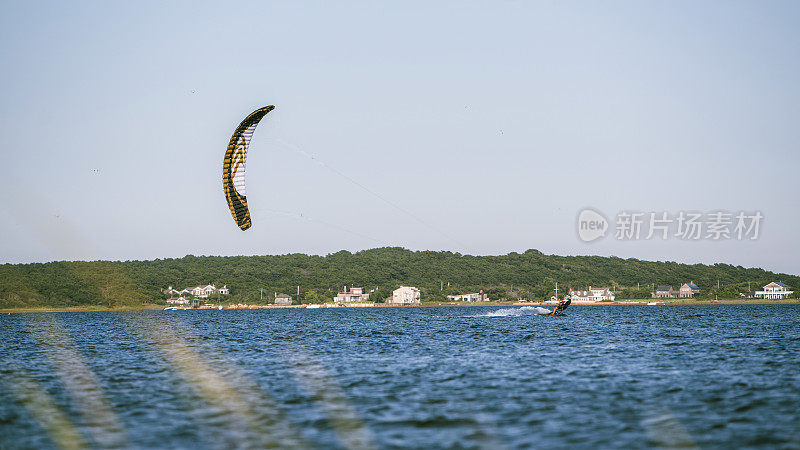 风筝滑板在纳皮格，萨福克县，长岛，纽约州懒点湾