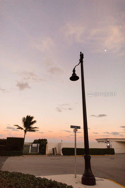 日落时分的棕榈滩